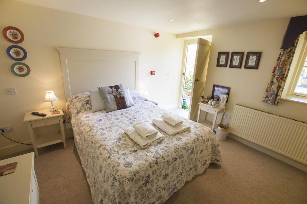 The Talbot Inn Cirencester Room photo